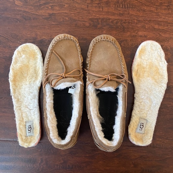 UGG Men’s Olsen Chestnut Tan Classic Moccasin Slippers Size 13 main image 12
